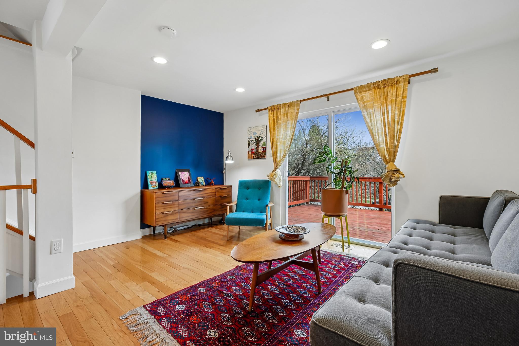 3706 Castle Terrace, Unit 118130 Silver Spring, MD 20904 - Photo 10 of 32 Living Room
