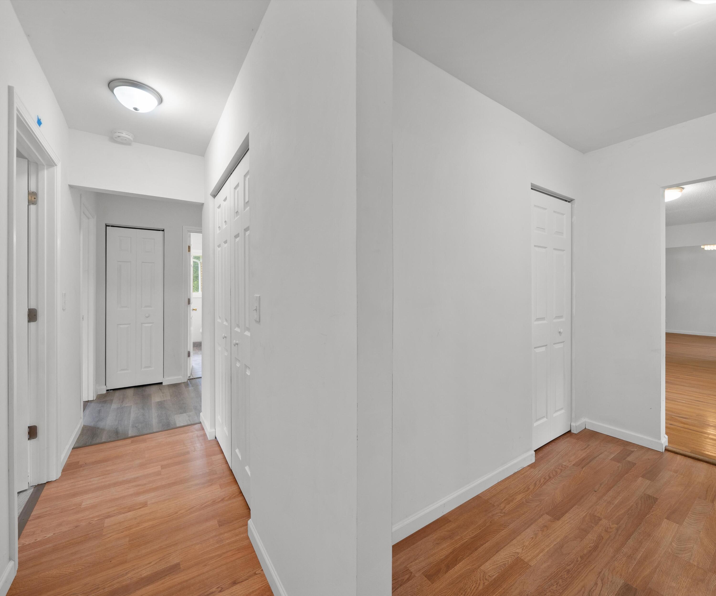 26700 Martinsville Road Belleville, MI 48111 - Photo 12 of 41 hall in foyer