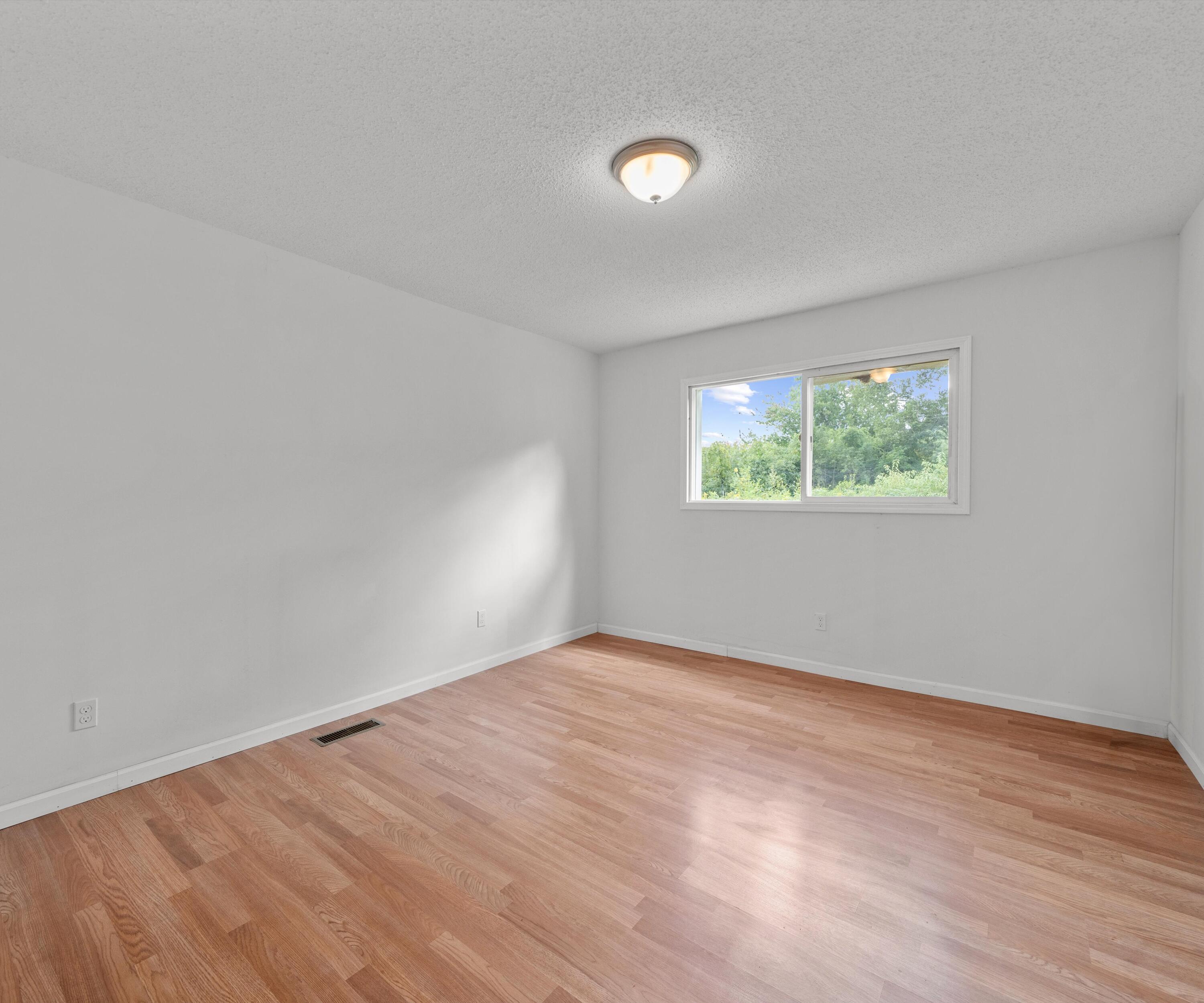 26700 Martinsville Road Belleville, MI 48111 - Photo 25 of 41 bedrm3