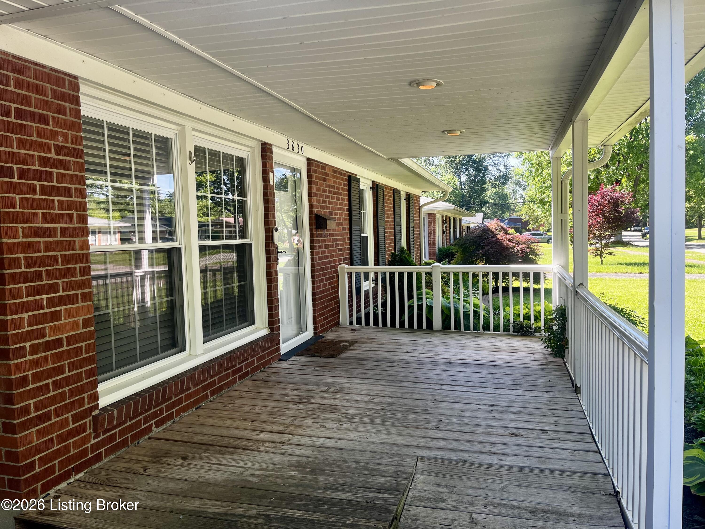 3830 Jupiter Road Louisville, KY 40218 - Photo 3 of 22 IMG_9140