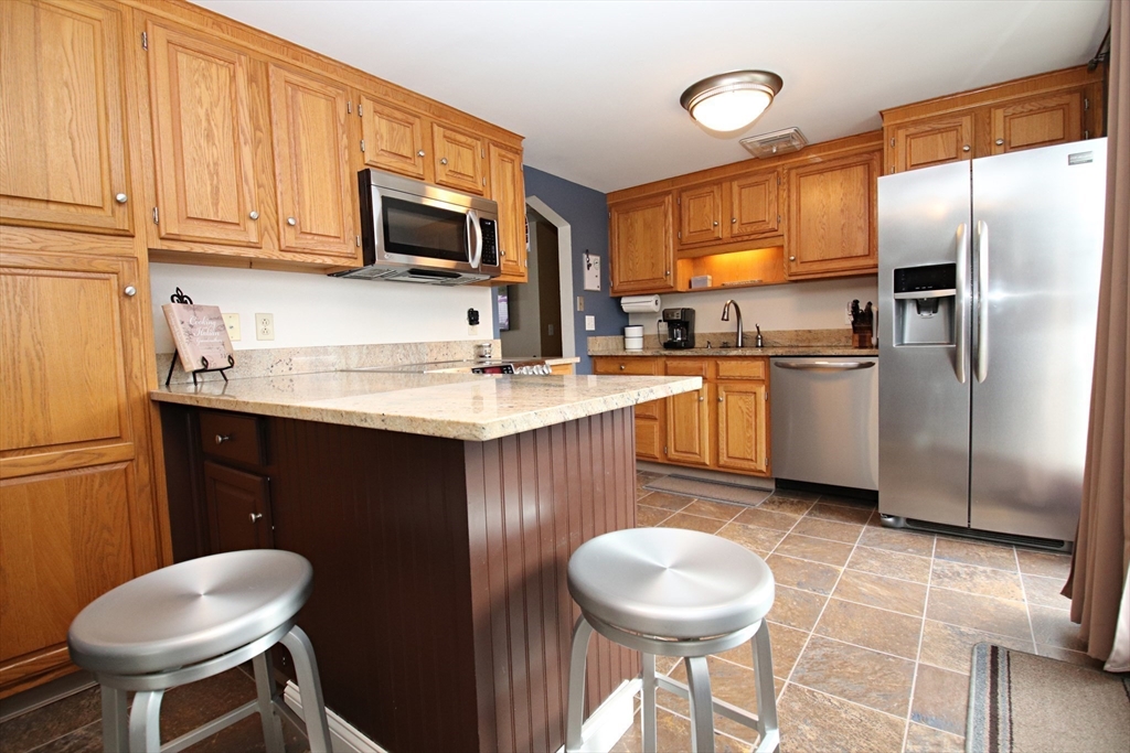 5 Trudy Terrace Canton, MA 02021 - Photo 7 of 42