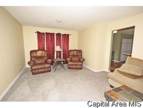 2504 Columbus Circle Springfield, IL 62703 - Photo 4 of 12