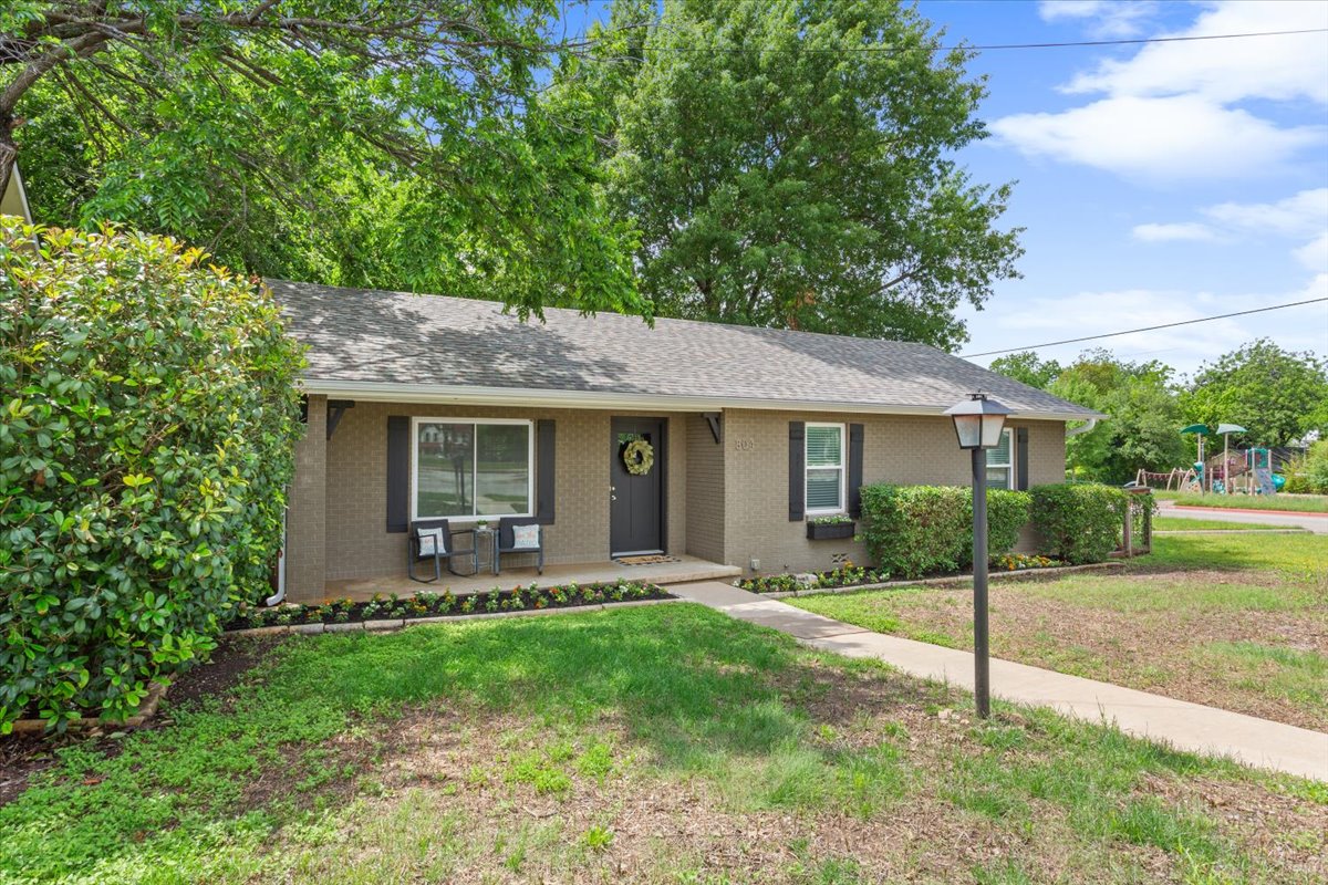 804 Ash Street Georgetown, TX 78626 - Photo 5 of 38