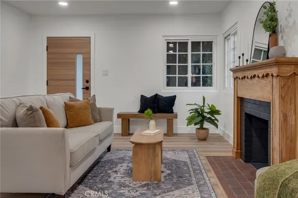 $1,360,000 | 1741 North Rose Street, Burbank, CA 91505