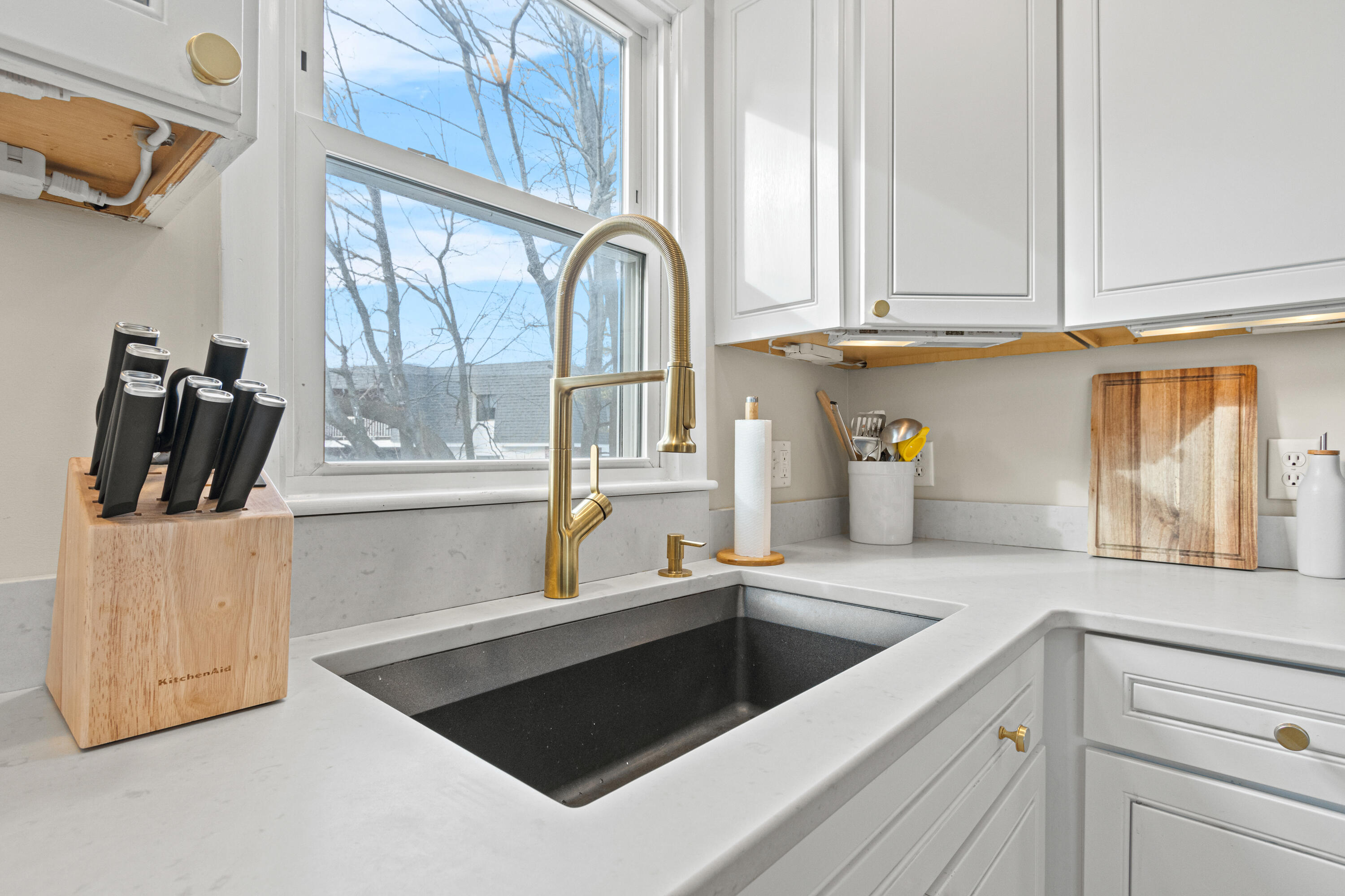 17 Spring Street South Portland, ME 04106 - Photo 9 of 24 2025123AR-71016