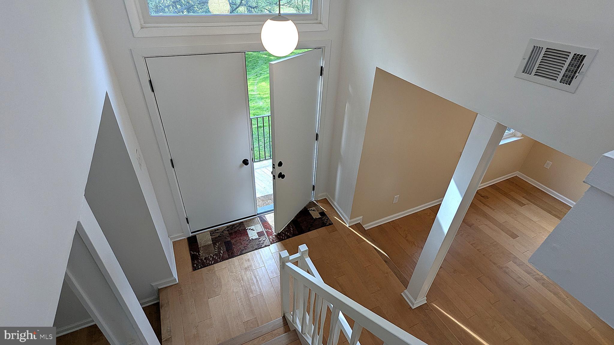 2200 Glencourse Lane Reston, VA 20191 - Photo 6 of 66