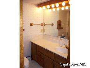 4250 Tuxhorn Road Springfield, IL 62712 - Photo 8 of 9