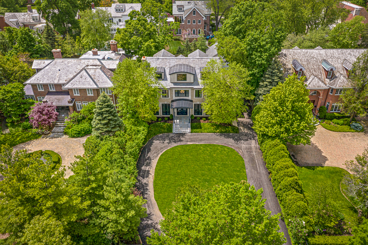 234 Sheridan Road Kenilworth, IL 60043 - Photo 2 of 41 an aerial view of a house