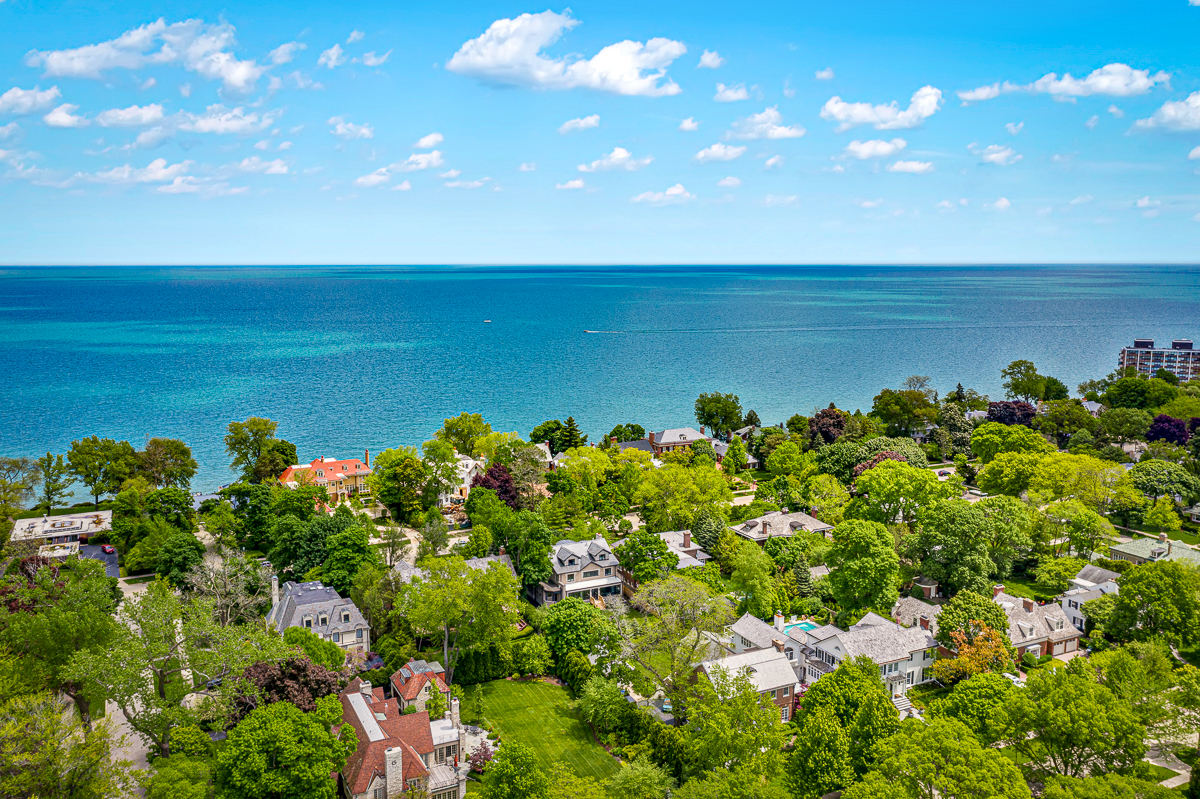 234 Sheridan Road Kenilworth, IL 60043 - Photo 6 of 41 a view of a lake with a tree