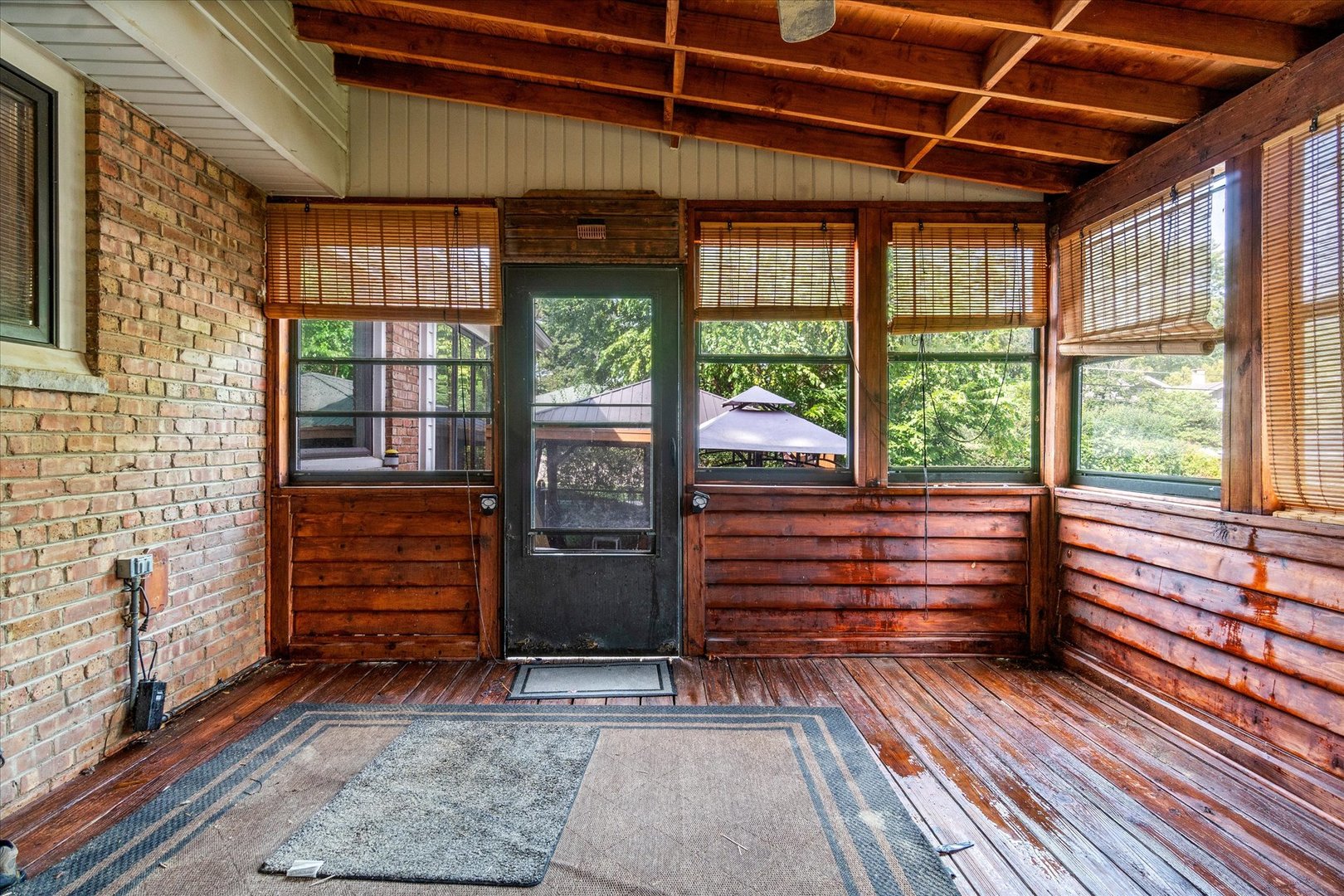 719 North President Street Wheaton, IL 60187 - Photo 14 of 16 a view of empty room with wooden floor