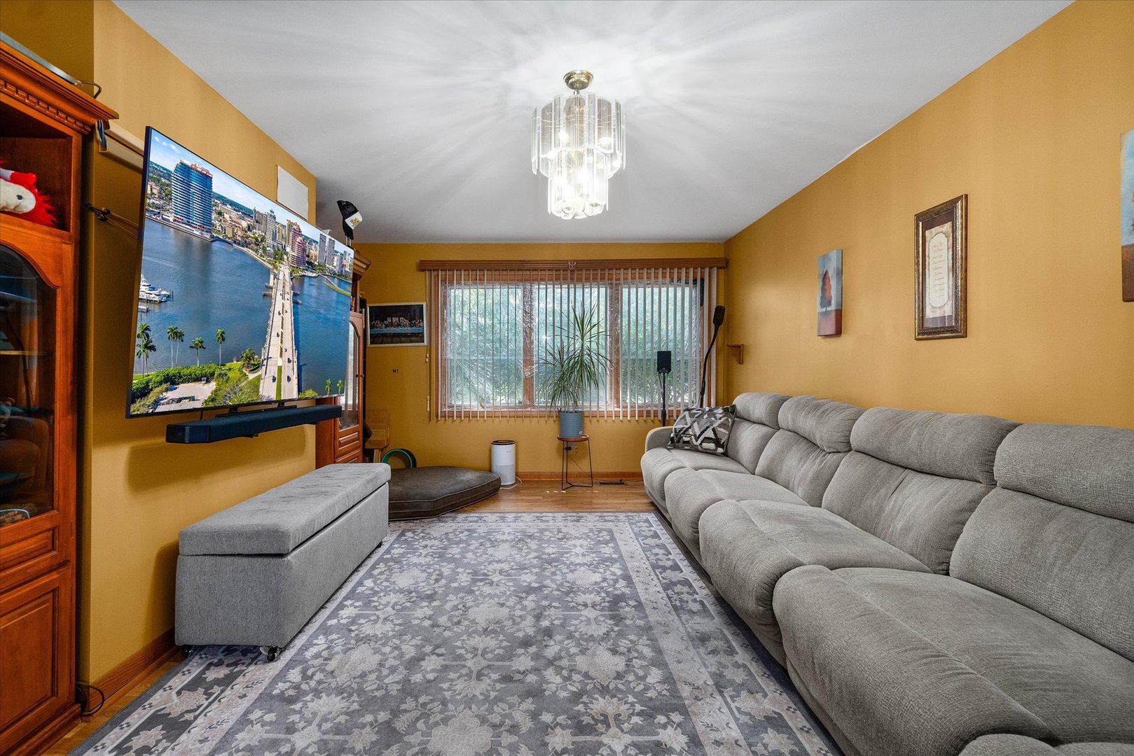 719 North President Street Wheaton, IL 60187 - Photo 4 of 16 a living room with furniture and a large window