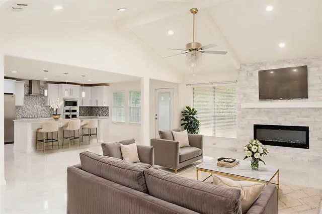 $315,000 | 215 Countryside Drive, Arlington, TX 76014