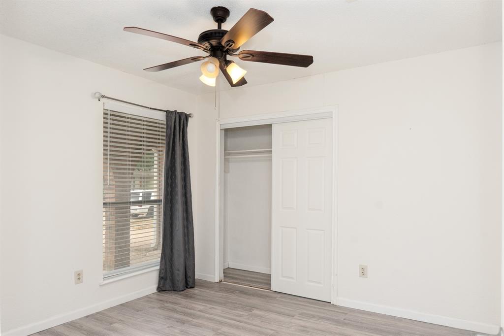 215 Countryside Drive Arlington, TX 76014 - Photo 19 of 23