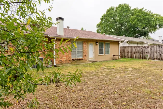 $315,000 | 215 Countryside Drive, Arlington, TX 76014