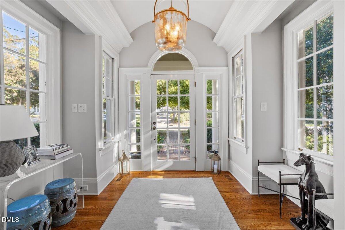 1015 Harvey Street Raleigh, NC 27608 - Photo 13 of 95 Foyer