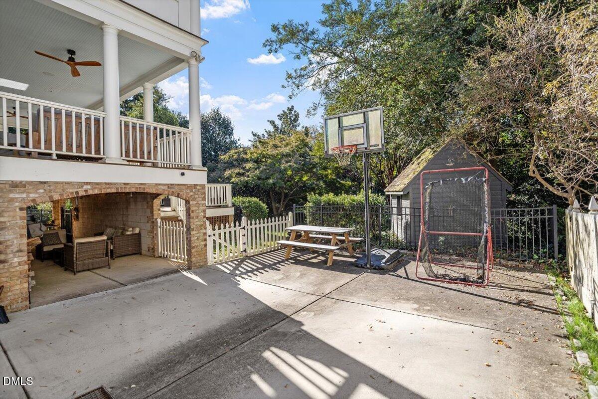 1015 Harvey Street Raleigh, NC 27608 - Photo 62 of 95 Side & Backyard