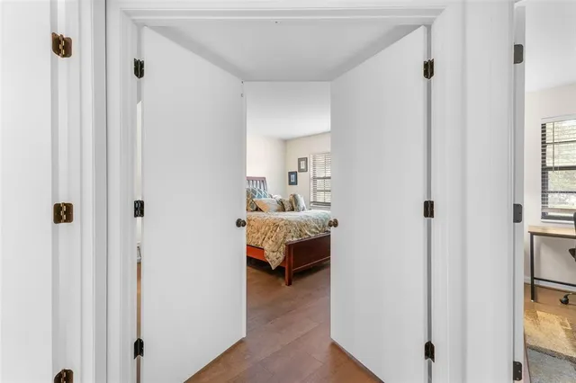 a en suite bathroom with a sink and a mirror