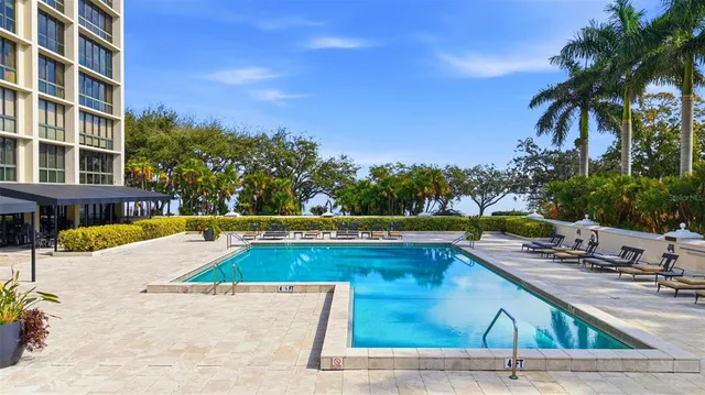 $1,025,000 | 3301 Bayshore Boulevard, Unit 1007B, Tampa, FL 33629