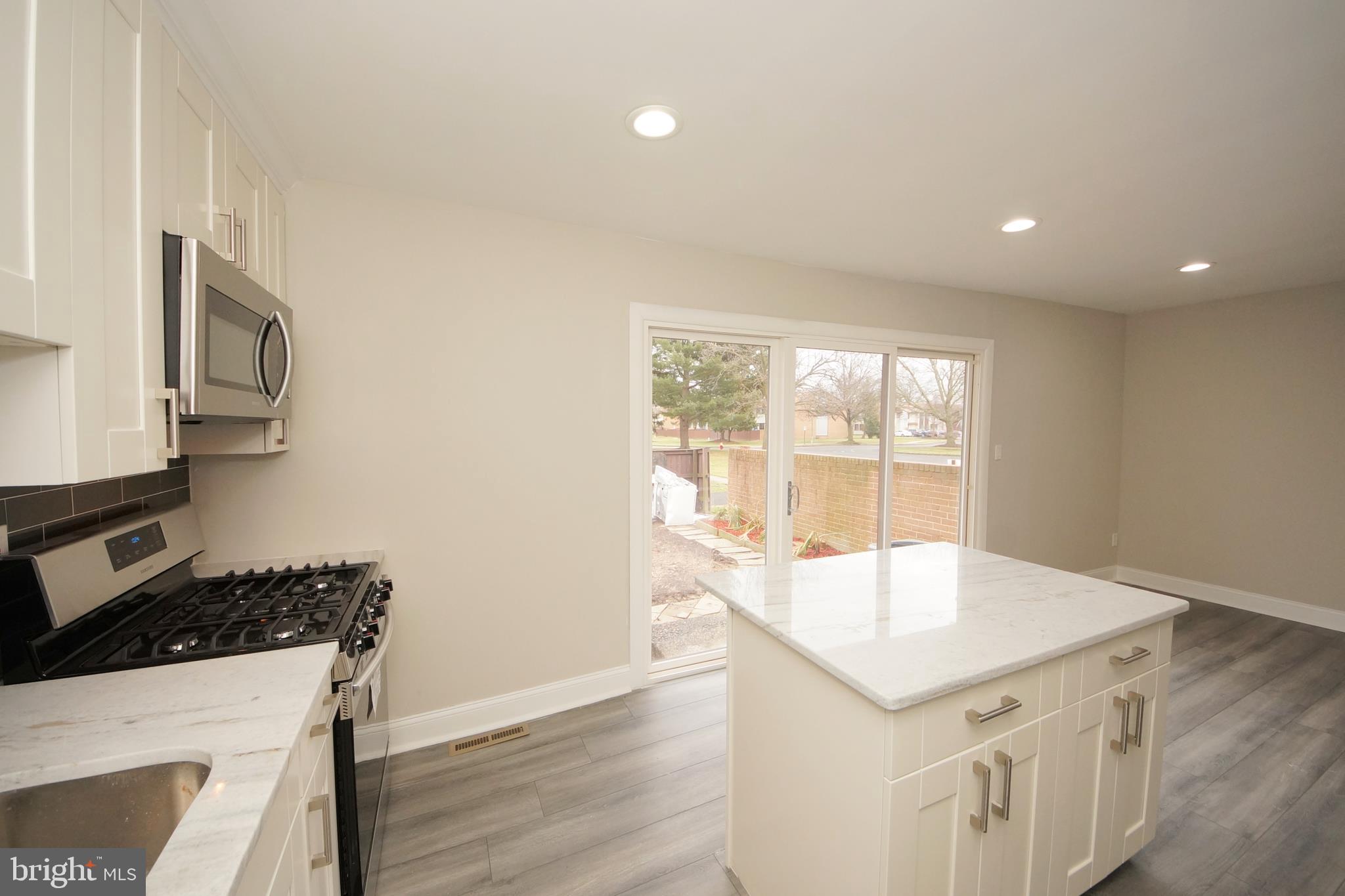 306 Bolton Road East Windsor, NJ 08520 - Photo 12 of 35 Gallery Image 12