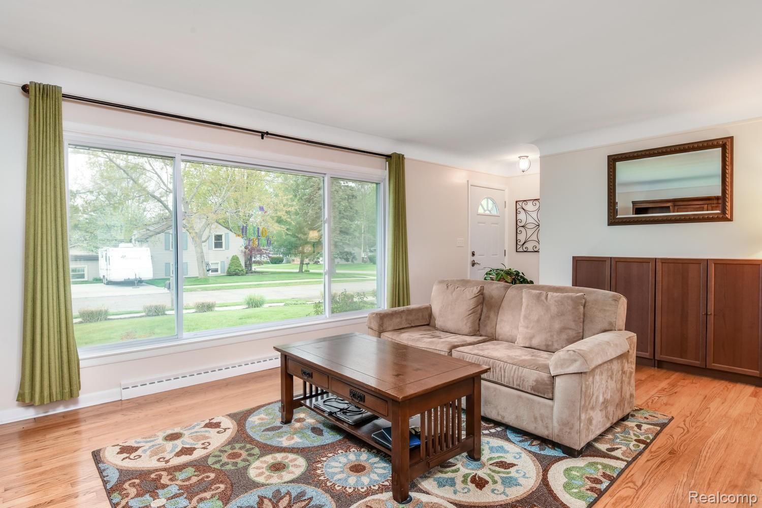 456 Orchard Ridge Road South Lyon, MI 48178 - Photo 7 of 23 #11.jpg