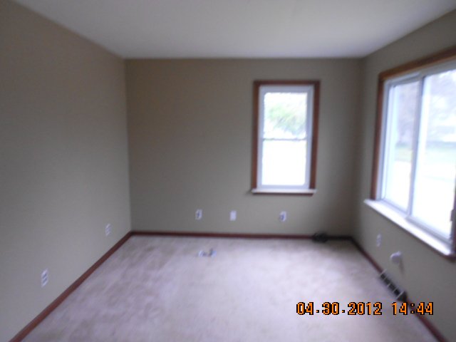 2864 Grant Rochester, MI 48309 - Photo 7 of 14 31101570-6.JPG