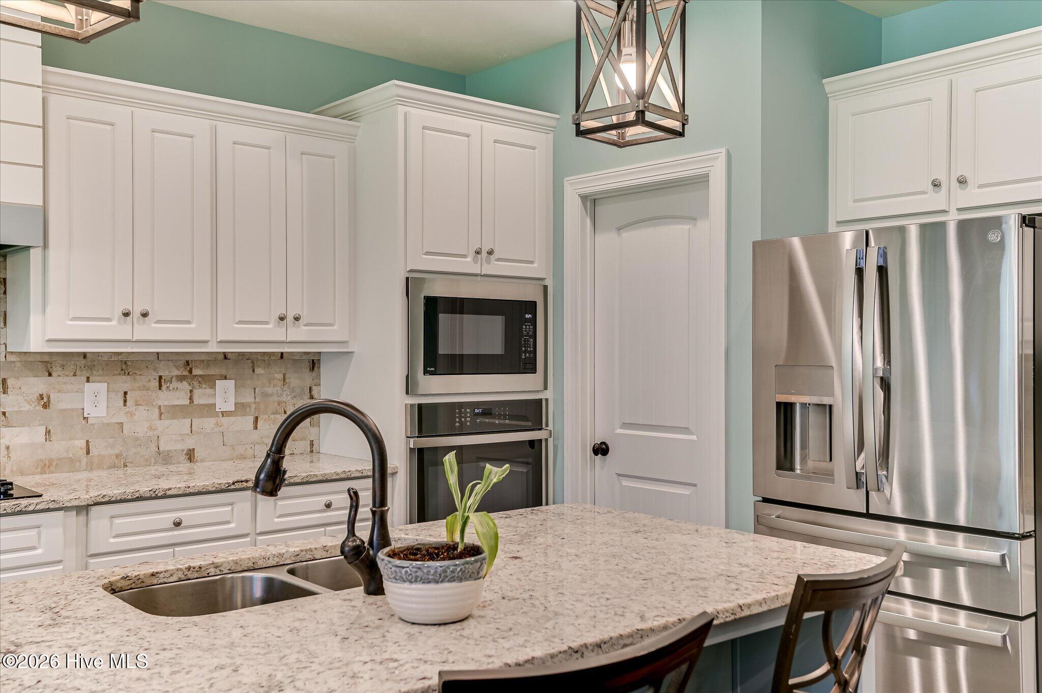 812 Knox Road Harlem, GA 30814 - Photo 9 of 24 built in microwave and oven