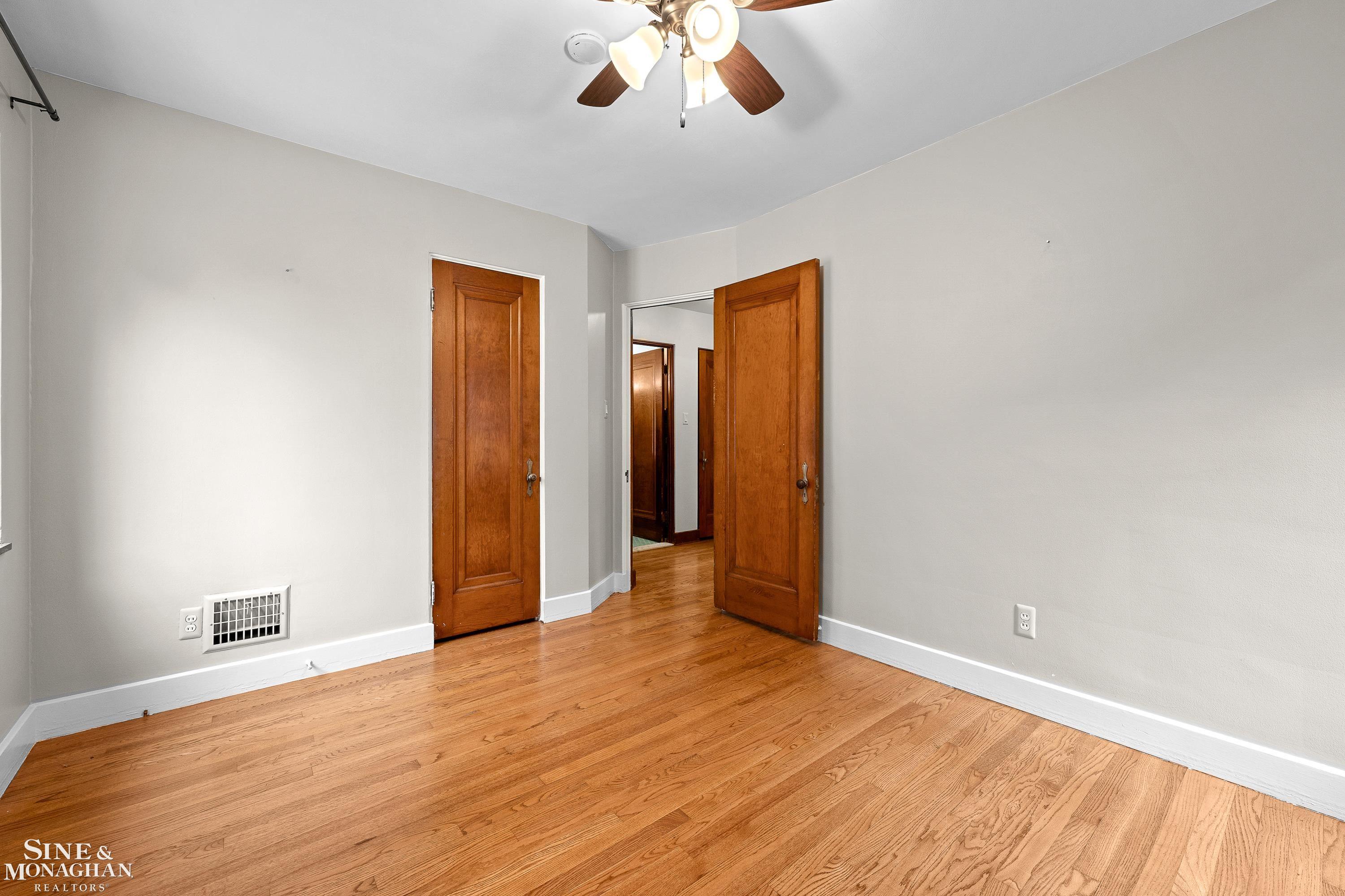 411 Cloverly Road Grosse Pointe Farms, MI 48236 - Photo 19 of 40