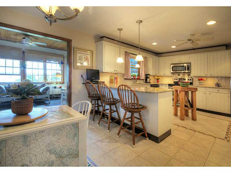 457 Poppasquash Road Bristol, RI 02809 - Photo 17 of 35 Kitchen