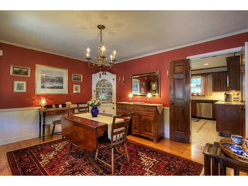 457 Poppasquash Road Bristol, RI 02809 - Photo 20 of 35 Dining Room