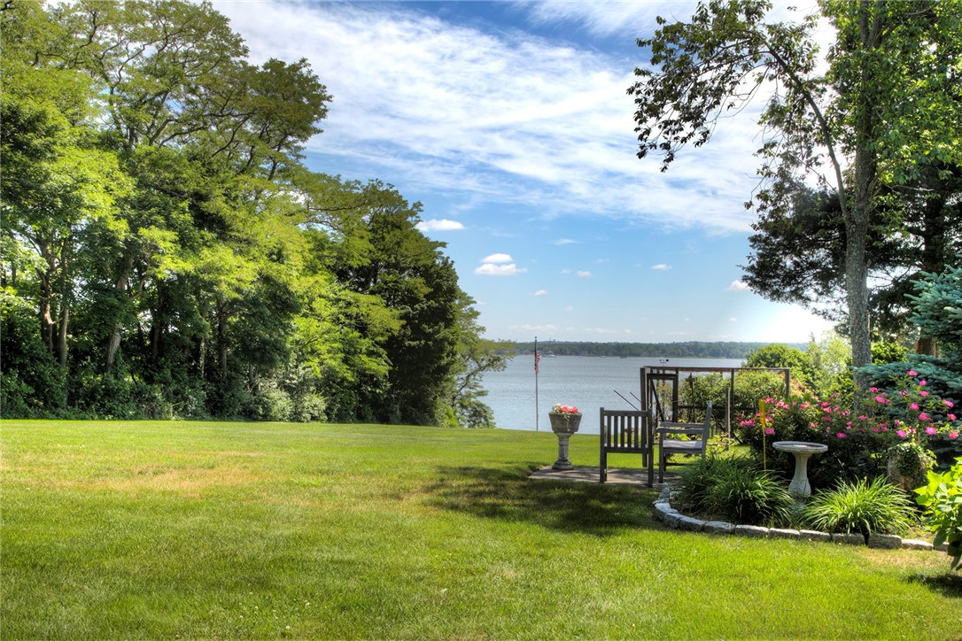 457 Poppasquash Road Bristol, RI 02809 - Photo 32 of 35 Gallery Image 32