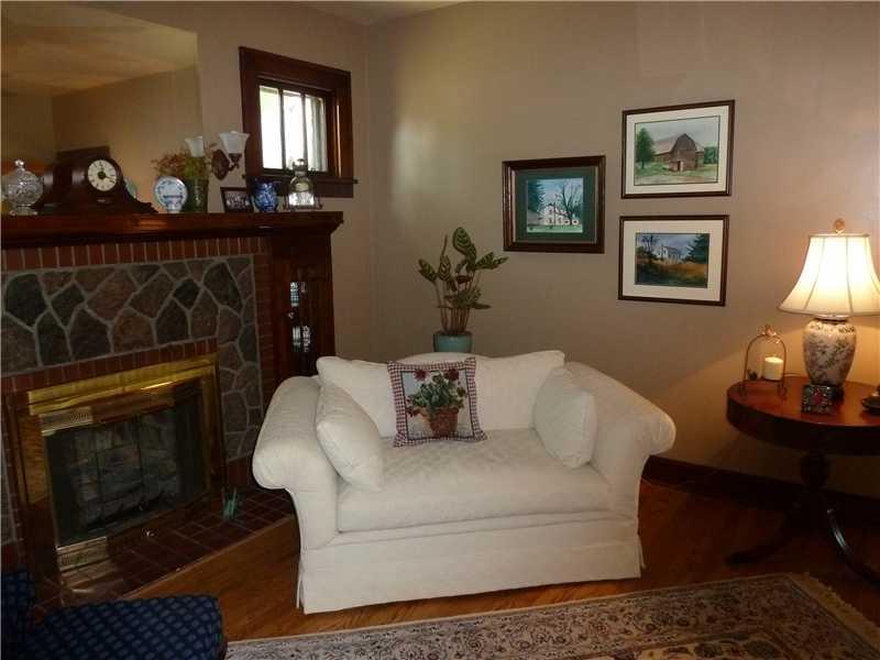 1546 Westerman Road Hermitage, PA 16148 - Photo 6 of 15 Living Room.