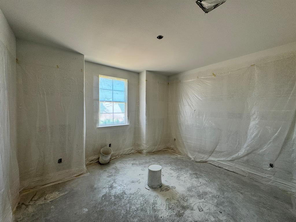 173 Willow Branch Road McGregor, TX 76657 - Photo 17 of 18 a view of a room with window