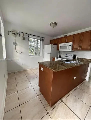 $1,400 | 210 Northwest 16th Street, Unit 4, Miami, FL 33136