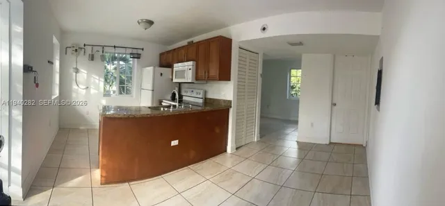 $1,400 | 210 Northwest 16th Street, Unit 4, Miami, FL 33136