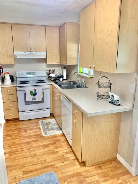 505 North Ruby Avenue Key Largo, FL 33037 - Photo 4 of 52 KITCHEN
