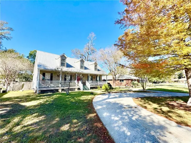 $390,000 | 162 Sandra Lee Drive, Mandeville, LA 70448