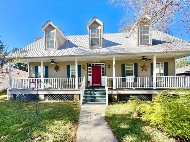 $390,000 | 162 Sandra Lee Drive, Mandeville, LA 70448