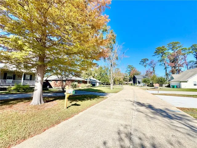 $390,000 | 162 Sandra Lee Drive, Mandeville, LA 70448