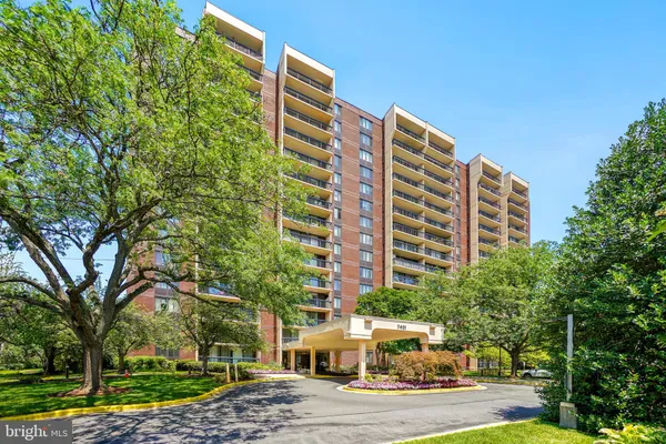 $338,500 | 7401 Westlake Terrace, Unit 215, Bethesda, MD 20817