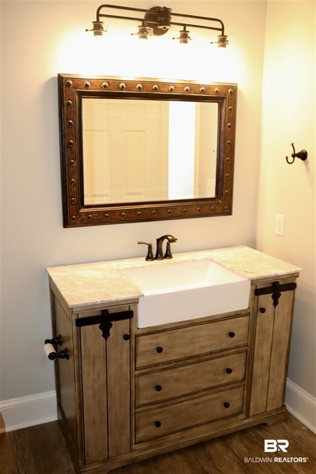 1517 Regency Road, Unit 122 Gulf Shores, AL 36542 - Photo 27 of 37 Master Bath