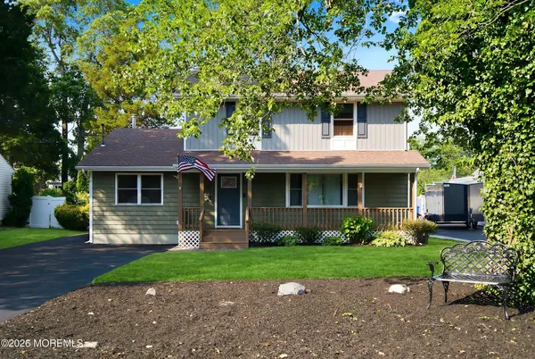 $699,000 | 888 Briarcliff Drive, Toms River, NJ 08753