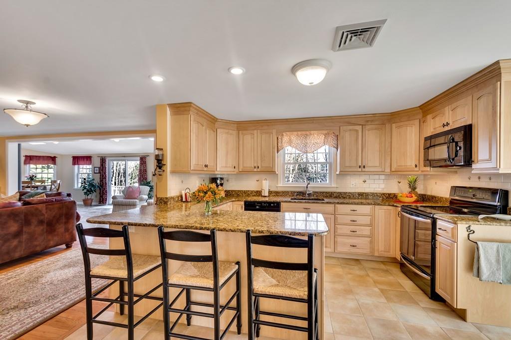 51 Parker Road Shirley, MA 01464 - Photo 12 of 39 Gallery Image 12