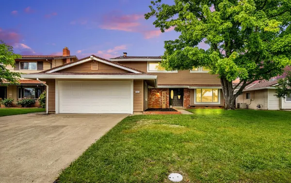 $595,000 | 6824 Oaklawn Way, Fair Oaks, CA 95628