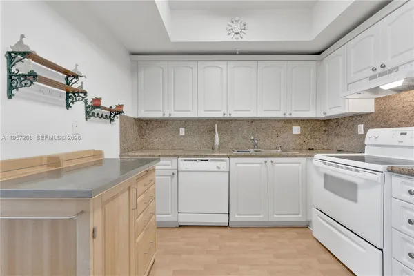 $372,976 | 3500 Coral Way, Unit 710, Miami, FL 33145