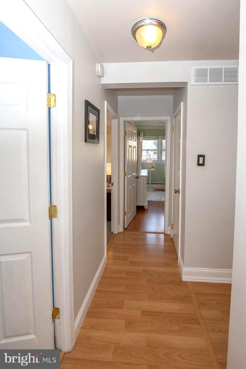 209 Springfield Avenue Folsom, PA 19033 - Photo 24 of 43 Gallery Image 24
