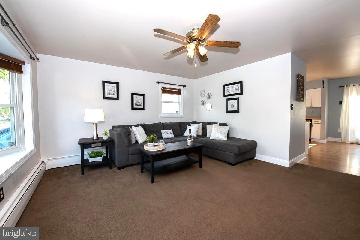 209 Springfield Avenue Folsom, PA 19033 - Photo 4 of 43 Gallery Image 4