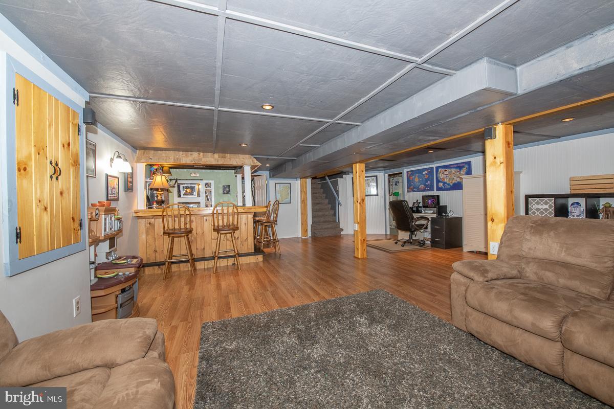 209 Springfield Avenue Folsom, PA 19033 - Photo 32 of 43 Gallery Image 32