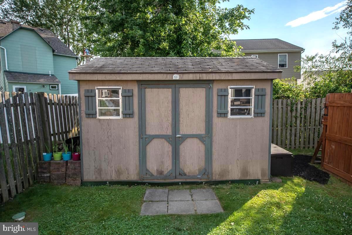209 Springfield Avenue Folsom, PA 19033 - Photo 36 of 43 Gallery Image 36