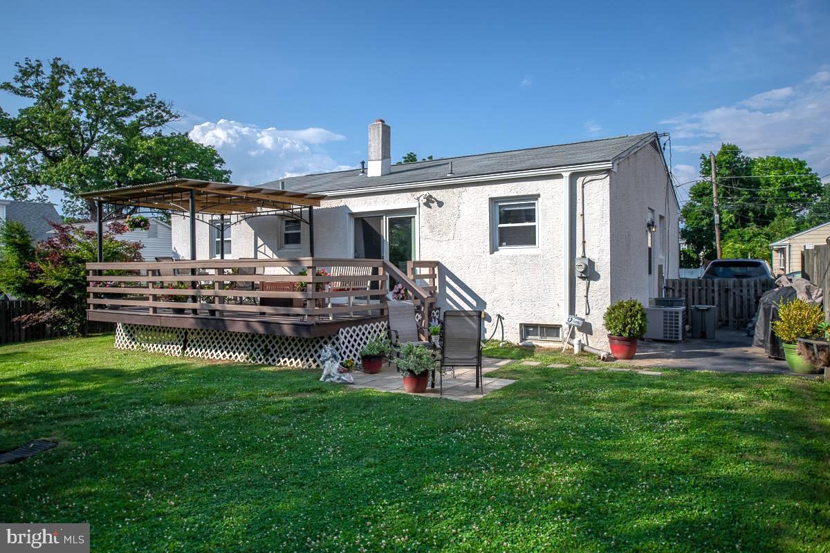 209 Springfield Avenue Folsom, PA 19033 - Photo 37 of 43 Gallery Image 37