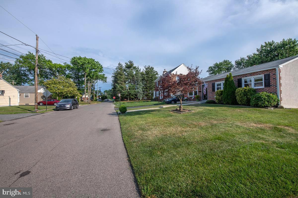 209 Springfield Avenue Folsom, PA 19033 - Photo 43 of 43 Gallery Image 43